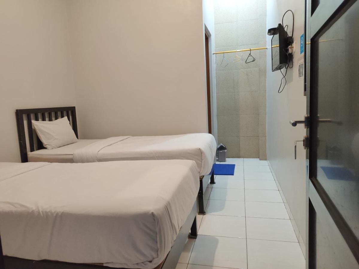 Hotel Syariah Tremigo Guesthouse Cirebon Exterior foto