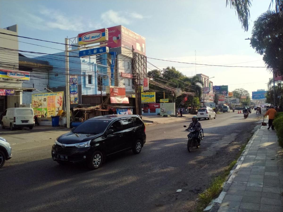 Hotel Syariah Tremigo Guesthouse Cirebon Exterior foto