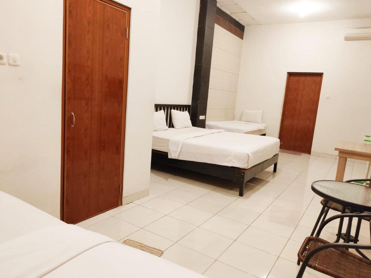 Hotel Syariah Tremigo Guesthouse Cirebon Exterior foto
