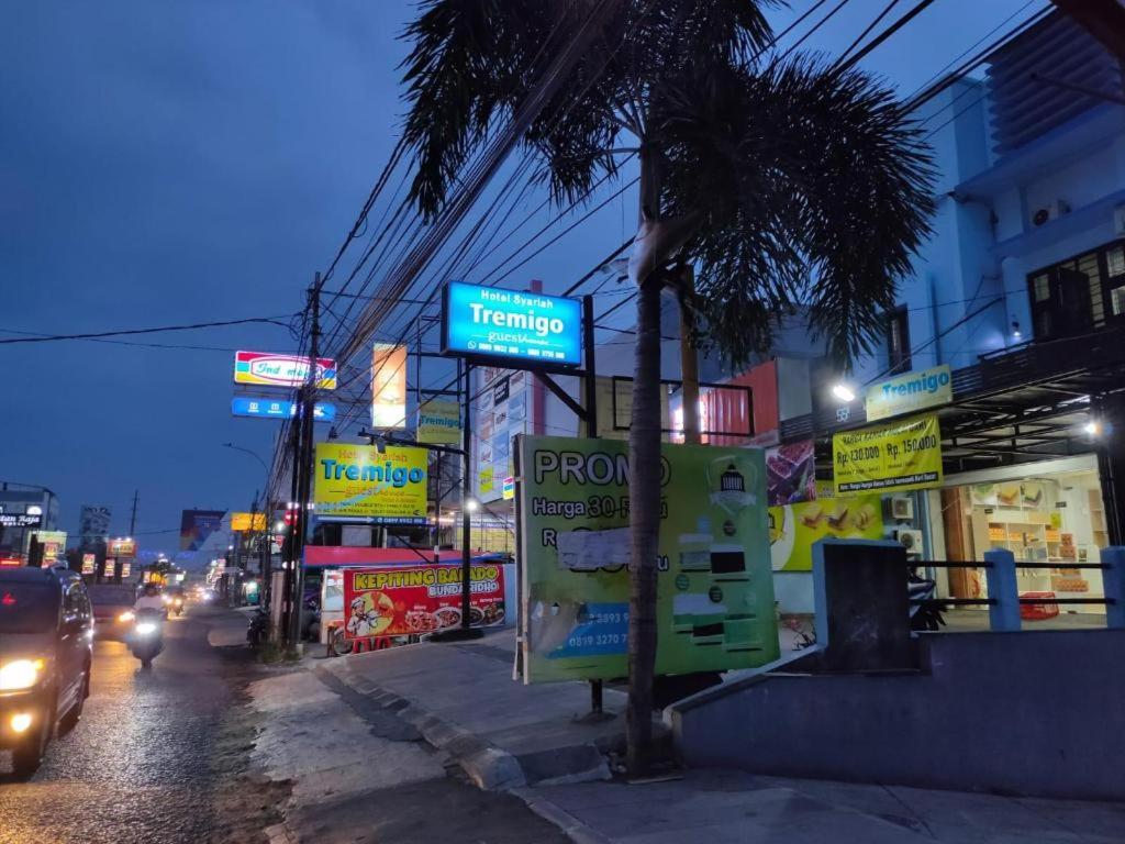 Hotel Syariah Tremigo Guesthouse Cirebon Exterior foto